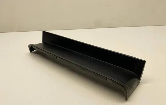 Rear/tail light trim molding