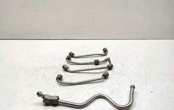 BMW 3 E90 E91 Fuel injector supply line/pipe 