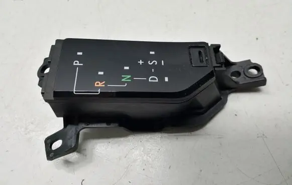 Lexus NX Gear shift selector indicator 76J744RHD