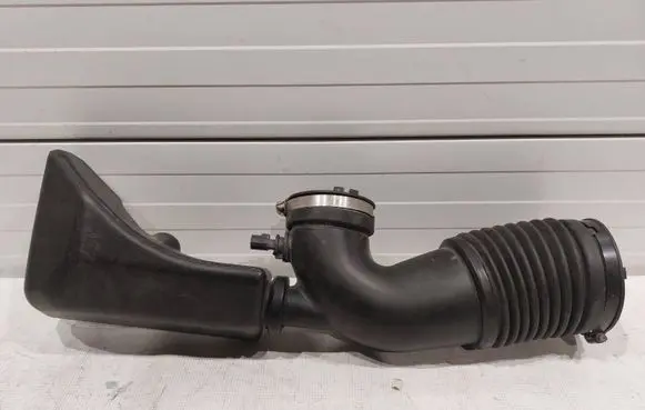 Dodge Challenger Intake resonator 52022317AA