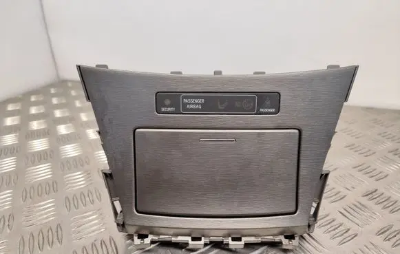 Toyota Avensis T270 Car ashtray 5880405100