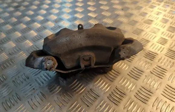 Mercedes-Benz C W204 Front brake caliper
