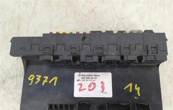 Mercedes-Benz C W203 Comfort/convenience module 2035452401