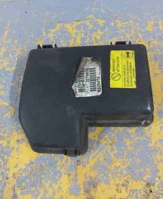 Volvo S60 Fuse box cover 8645259