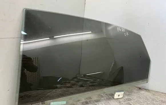 Audi A8 S8 D5 Rear door window glass 4N4845025A 0733562