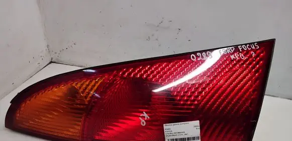 Ford Focus Rear/tail lights 1M5113405