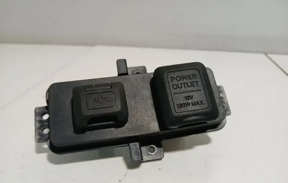 Honda CR-V AUX in-socket connector M34736