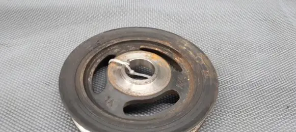 Peugeot 207 Crankshaft pulley