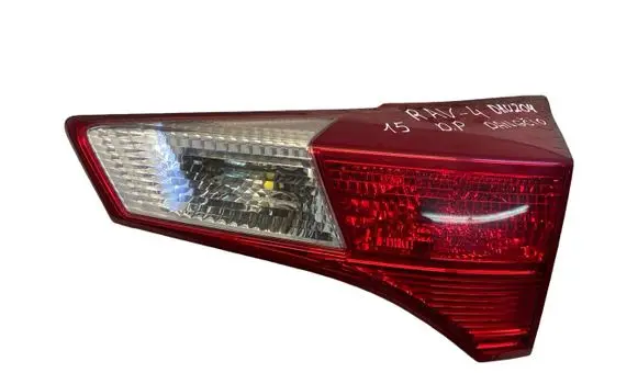 Toyota RAV 4 (XA40) Tailgate rear/tail lights E1313670