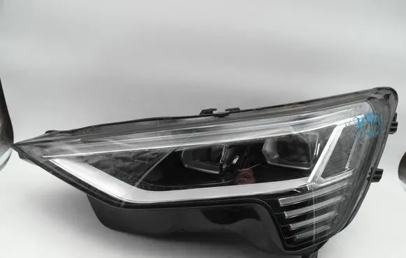Audi Q8 e-tron Headlight/headlamp 4KE941039D