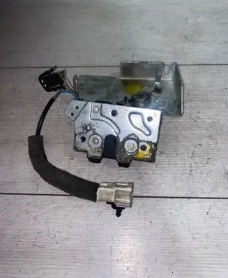 Ford Mondeo Mk III Tailgate boot lock/latch motor F00P2ED429