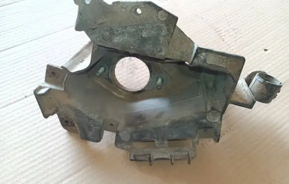 Renault Kangoo I Engine mounting bracket 430825