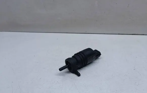 BMW 3 F30 F35 F31 Windscreen/windshield washer pump 7302589