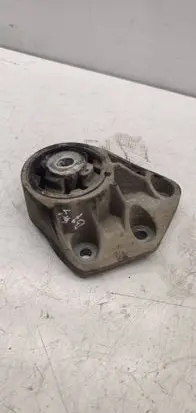 Audi A4 S4 B7 8E 8H Rear differential mounting bracket 8E0599125L