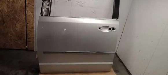Chrysler Grand Voyager V Front door
