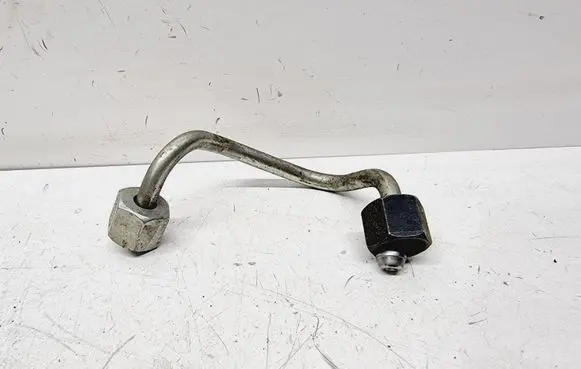 Volvo V40 Cross country Fuel injector supply line/pipe 31303505