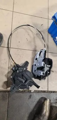 BMW 5 GT F07 Rear door soft close latching motor 7149448