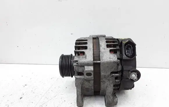 KIA Sportage Generator/alternator 373002A850