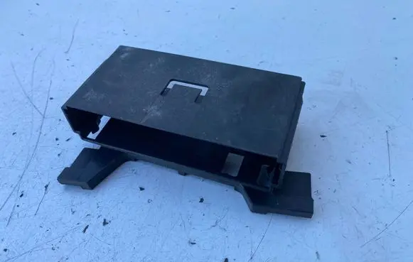 Other engine bay part