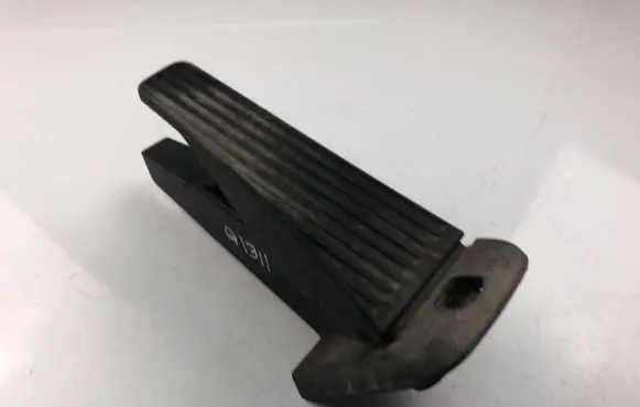 Volvo XC60 Accelerator throttle pedal 31489764
