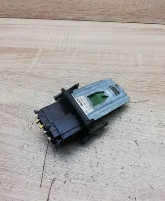 Volkswagen Vento Heater blower motor/fan resistor 3131090055