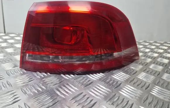 Volkswagen PASSAT B7 Rear/tail lights 3AF945096E