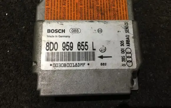 Audi A4 S4 B5 8D Airbag control unit/module 8d0959655l 0285001305