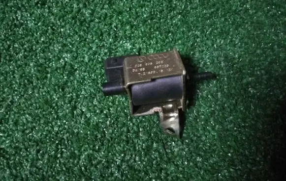 Audi A4 S4 B5 8D Turbo solenoid valve 028906283 72169313