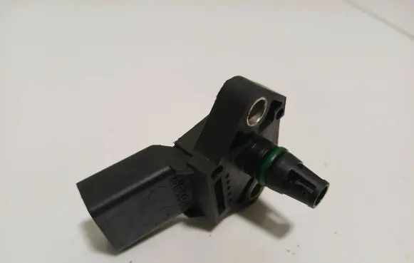 Audi A3 S3 A3 Sportback 8P Air pressure sensor 038906051B 0281002399
