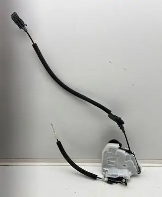 Renault Arkana Rear door lock 825027318R