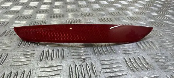 BMW 2 F46 Rear tail light reflector 7360871