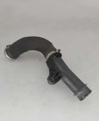Porsche Macan (95B) Intercooler hose/pipe 8K0145673
