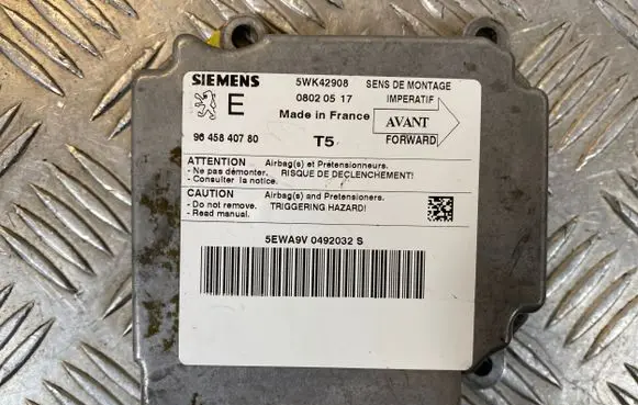 Peugeot 307 Airbag control unit/module 9645840780 08020517 5WK42908