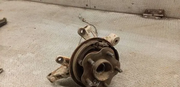 Nissan X-Trail T30 Rear wheel hub spindle/knuckle 