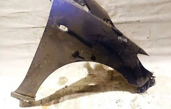 Mazda 5 Fender Melyna