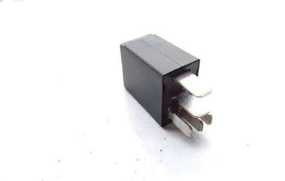 Mazda Tribute Hazard warning light relay F57B14B192AA