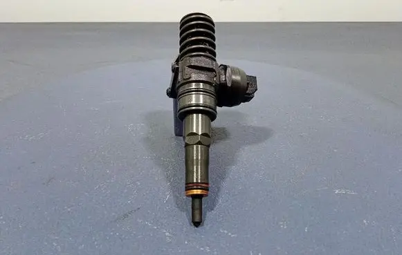 Audi A6 Allroad C5 Fuel injector 038130073BA