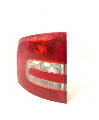 Skoda Octavia Mk2 (1Z) Rear/tail lights 275901 010002