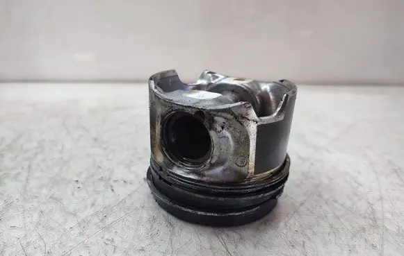 Volkswagen Touareg I Piston 