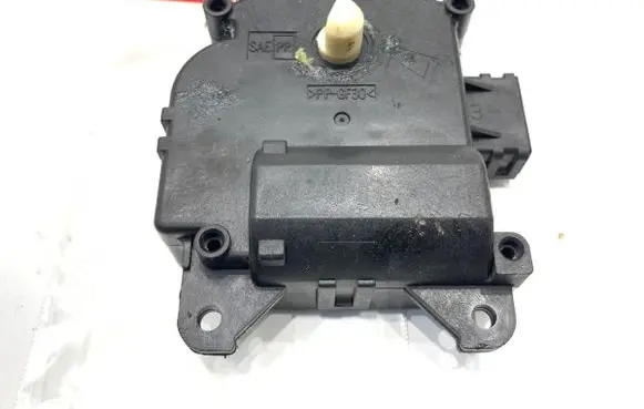 Honda CR-V Air flap motor/actuator MF113800-3450