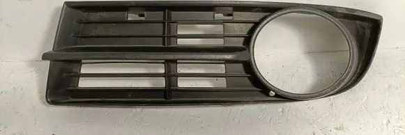 Volkswagen Touran I Front bumper lower grill 1T0853665A