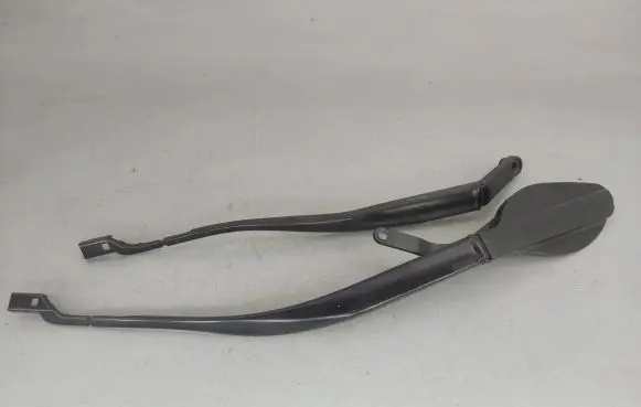 Lexus RX 450H Front wiper blade arm W000063279
