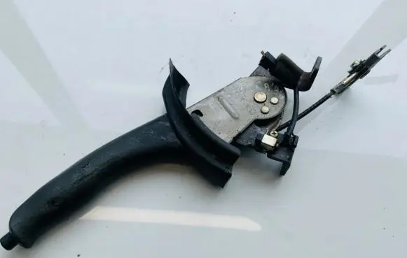 Handbrake/parking brake lever assembly