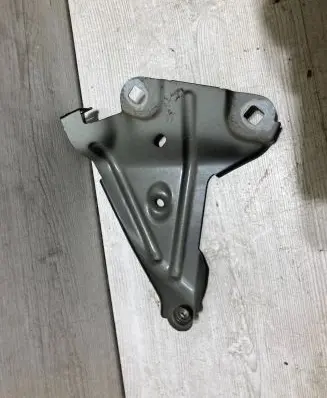 BMW X1 F48 F49 Fender mounting bracket 7351516
