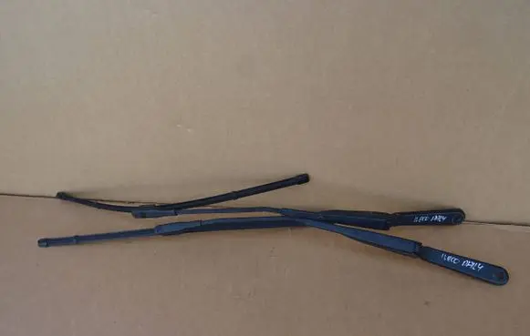 Iveco Daily 6th gen Front wiper blade arm 5801645537KZ 580165537KZ