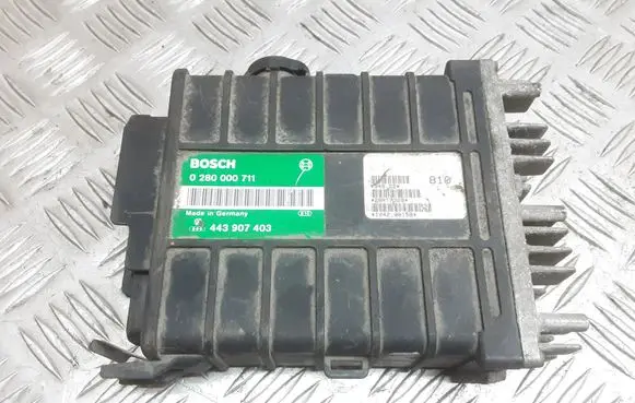 Volkswagen PASSAT B3 Engine control unit/module 280000711