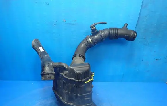 Alfa Romeo Giulietta Air filter box 51807689