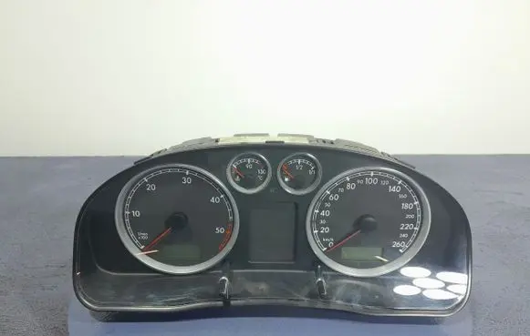 Volkswagen PASSAT B5.5 Speedometer (instrument cluster) 3B0920806A
