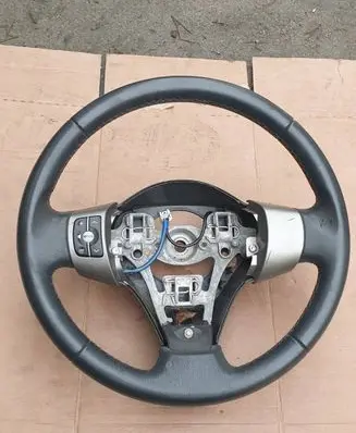 Toyota Yaris Steering wheel 305460899P95