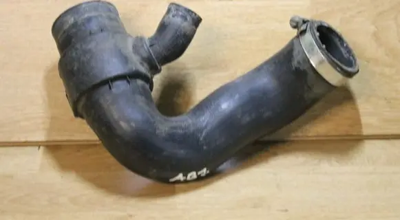 Audi A4 S4 B7 8E 8H Intercooler hose/pipe 8E0145832S